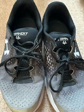 2/25! — Underarmour Bandit 4 Women’s Running Sneakers in Black and Gray